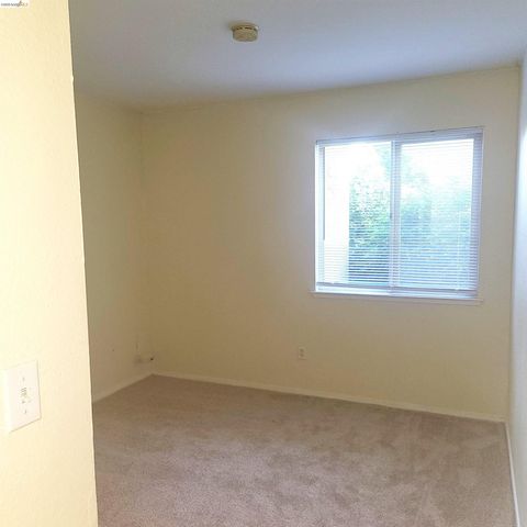 1241 Lakeview Cir, Pittsburg, CA 94565