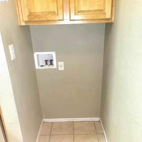 1241 Lakeview Cir, Pittsburg, CA 94565