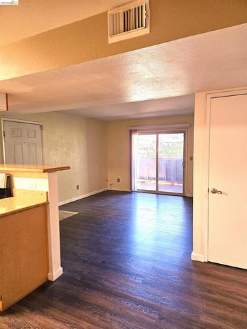1241 Lakeview Cir, Pittsburg, CA 94565