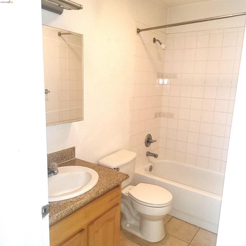 1241 Lakeview Cir, Pittsburg, CA 94565