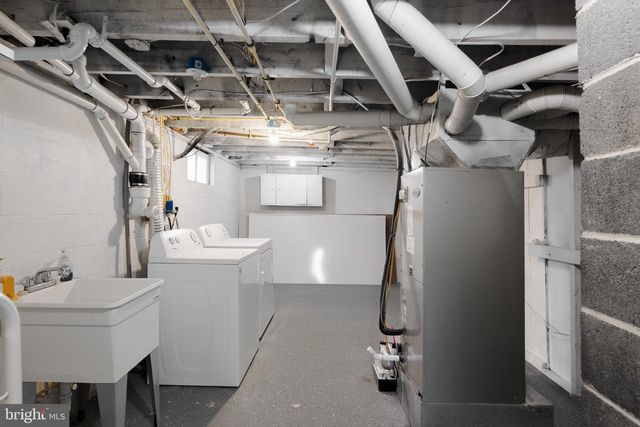 405 E 7TH AVE, Ranson, WV 25438