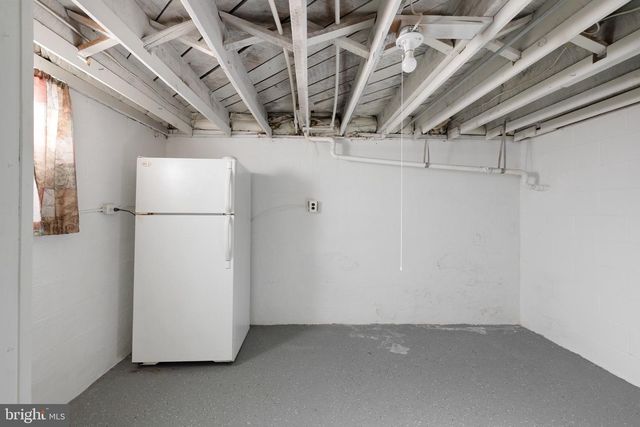 405 E 7TH AVE, Ranson, WV 25438