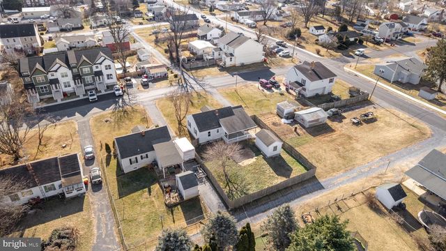 405 E 7TH AVE, Ranson, WV 25438