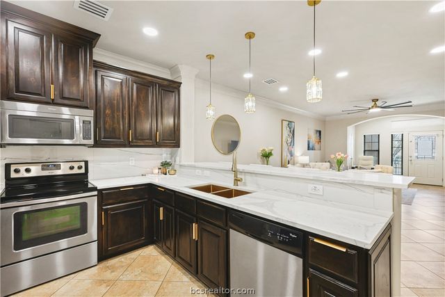 3801 Harvey Road, College Station, TX 77845