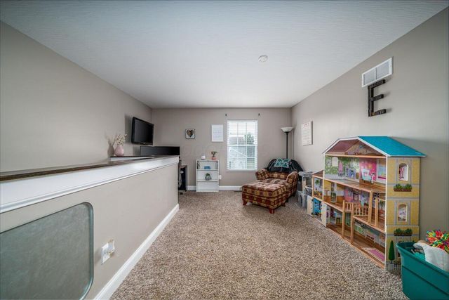 182 Honey Locust Lane, Commercial Point, OH 43116