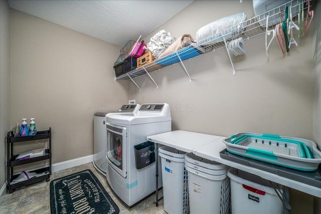 182 Honey Locust Lane, Commercial Point, OH 43116