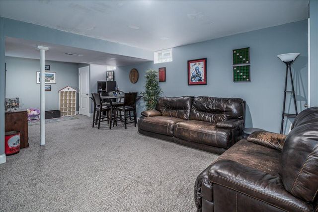 182 Honey Locust Lane, Commercial Point, OH 43116