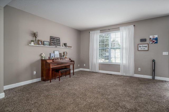 182 Honey Locust Lane, Commercial Point, OH 43116