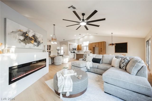 7240 Tealwood Street, Las Vegas, NV 89131