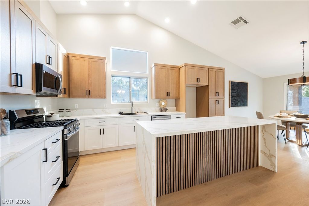 7240 Tealwood Street, Las Vegas, NV 89131