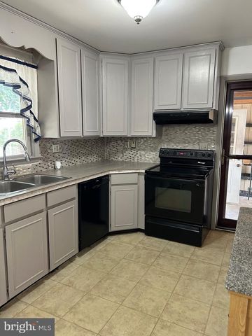 1321 MARSHALL ST, Hagerstown, MD 21740