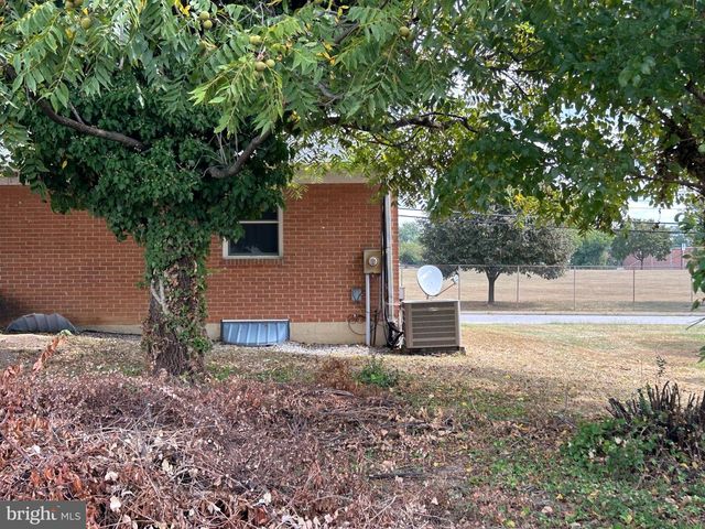 1321 MARSHALL ST, Hagerstown, MD 21740