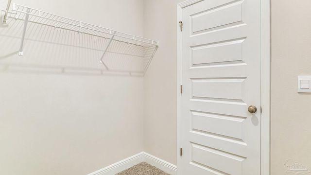 2142 Aqua St, Gulf Breeze, FL 32563