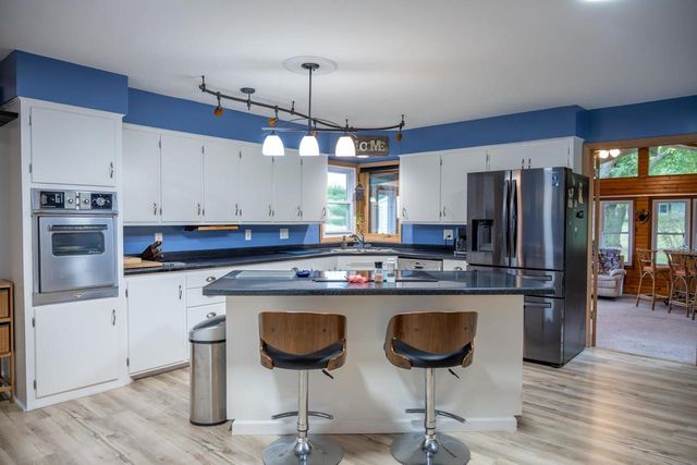 1100 Division Street, Mauston, WI 53948