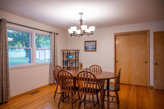 1100 Division Street, Mauston, WI 53948