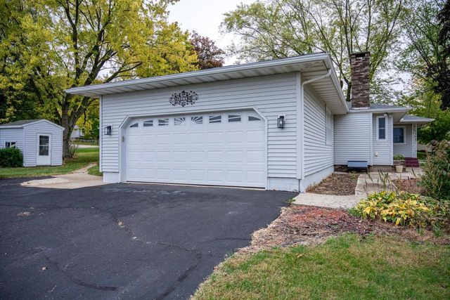 1100 Division Street, Mauston, WI 53948