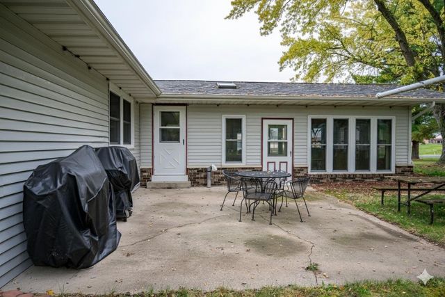 1100 Division Street, Mauston, WI 53948
