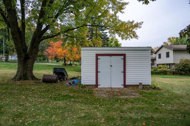 1100 Division Street, Mauston, WI 53948