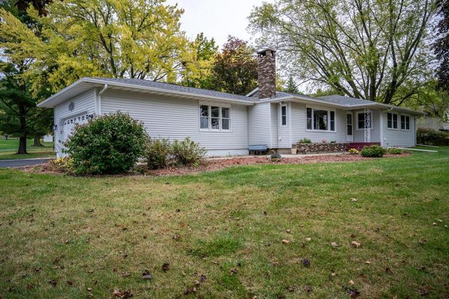 1100 Division Street, Mauston, WI 53948