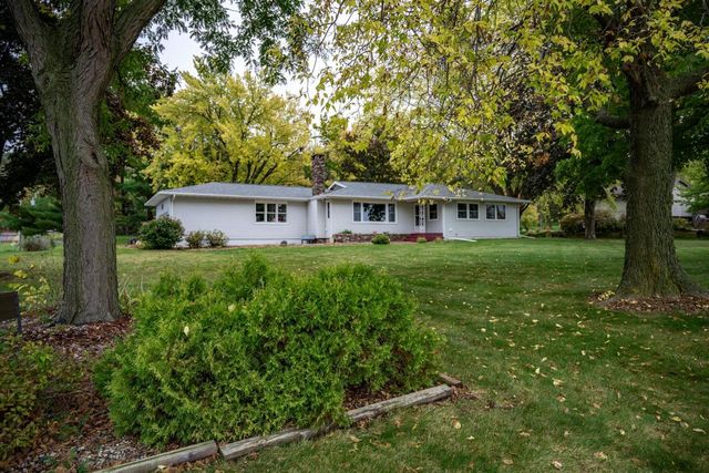 1100 Division Street, Mauston, WI 53948