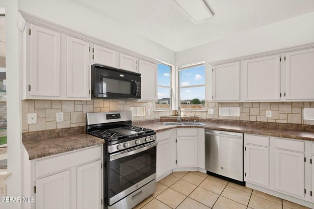 5397 ISAIAS AVALOS Lane, El Paso, TX 79934