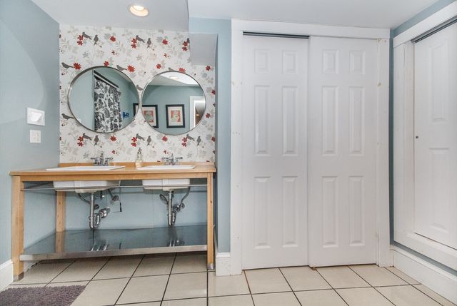 584 Centre Street, Boston, MA 01230