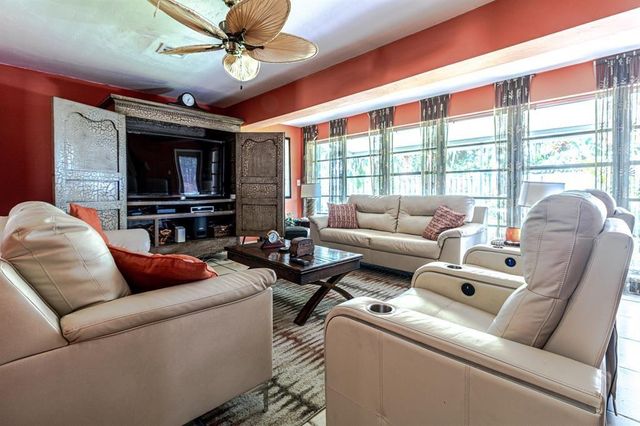 1300 SE 7TH Court, Deerfield Beach, FL 33441