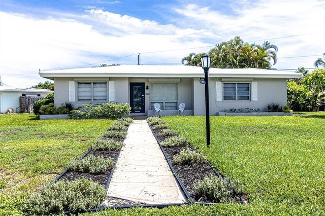 1300 SE 7TH Court, Deerfield Beach, FL 33441