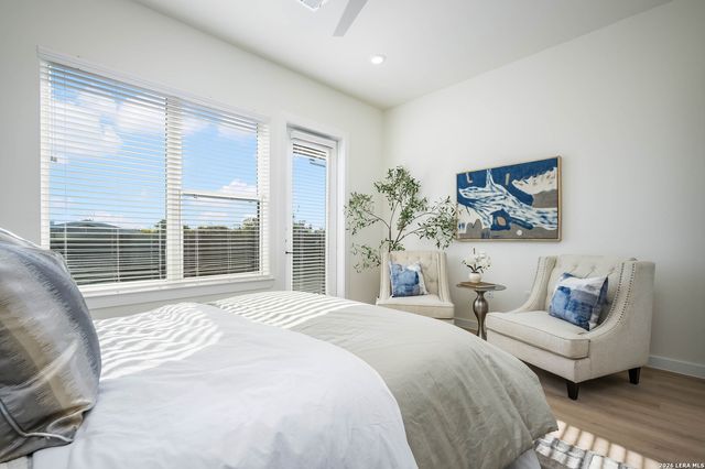 719 E Locust St Unit 2108, San Antonio, TX 78212