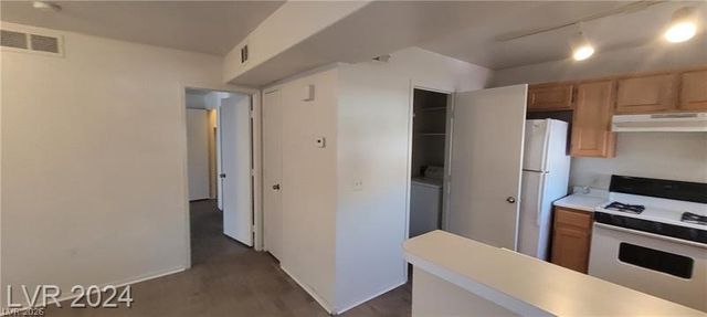 4555 SAHARA Avenue 252, Las Vegas, NV 89104