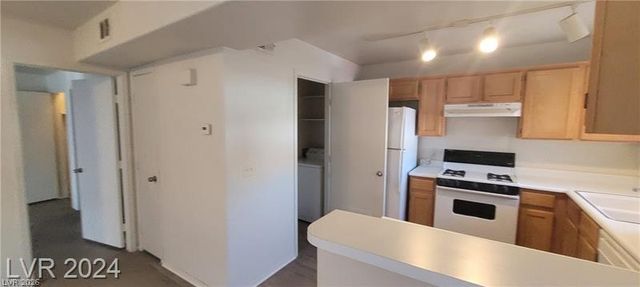 4555 SAHARA Avenue 252, Las Vegas, NV 89104
