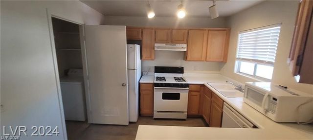 4555 SAHARA Avenue 252, Las Vegas, NV 89104