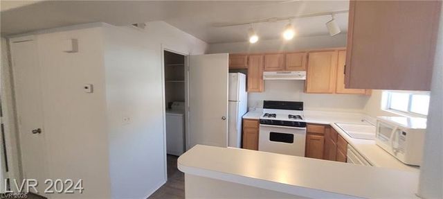 4555 SAHARA Avenue 252, Las Vegas, NV 89104