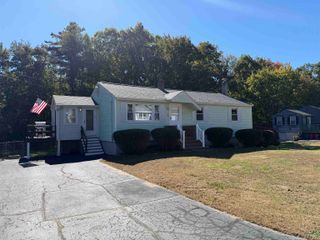 11 Royal Circle, Salem, NH 03079