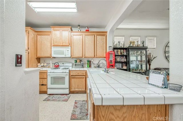 4605 W Javier, Fresno, CA 93722