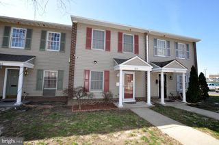 102 ROYAL COURT LANE, Camden, NJ 08103