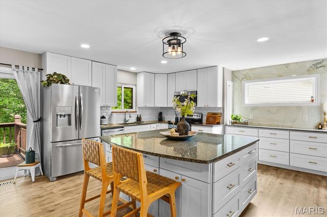 470 Oak Hill Drive, Lake St Louis, MO 63367