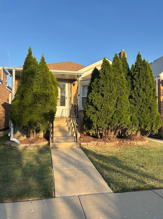 5125 S Lockwood Avenue, Chicago, IL 60638