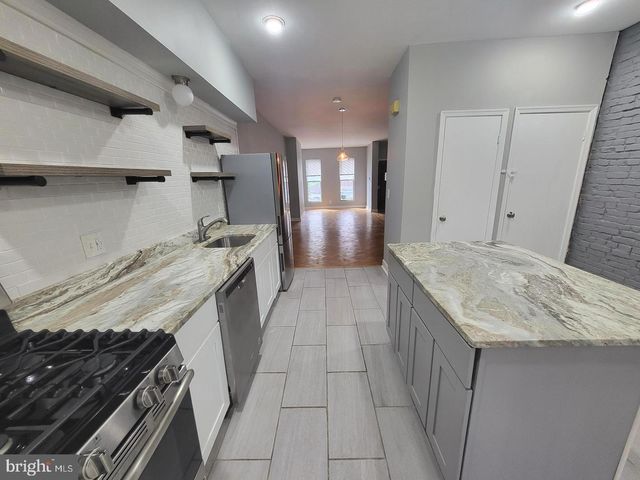 5 S COLLINGTON AVE, Baltimore, MD 21231