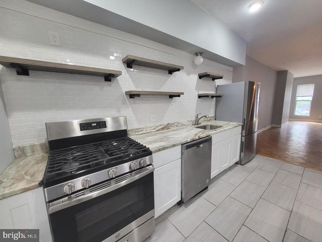 5 S COLLINGTON AVE, Baltimore, MD 21231