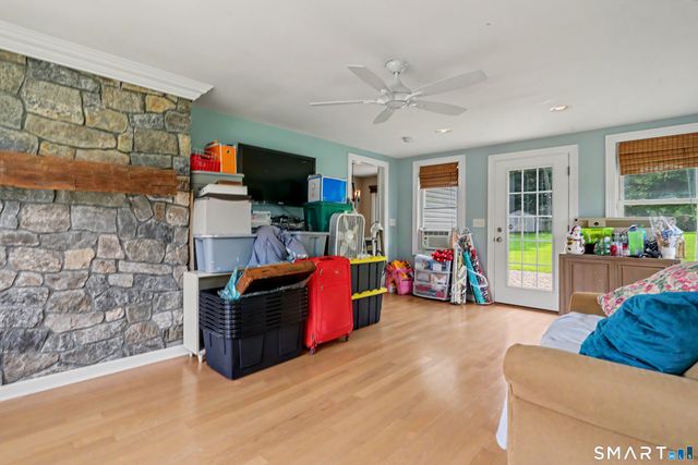 8 Bungay Terrace, Seymour, CT 06483