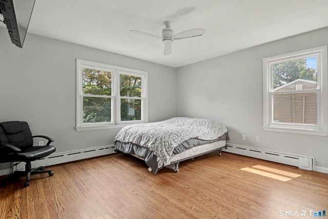 8 Bungay Terrace, Seymour, CT 06483