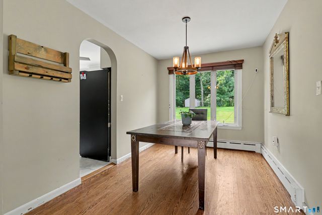 8 Bungay Terrace, Seymour, CT 06483