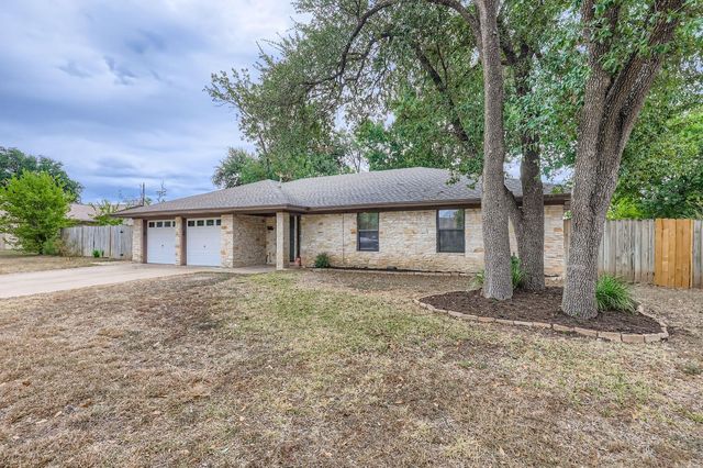 521 Dennis DR, Round Rock, TX 78664
