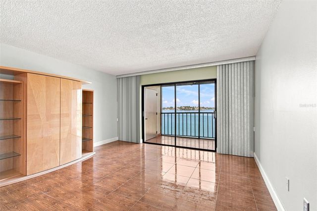 7700 SUN ISLAND DRIVE S 202, South Pasadena, FL 33707