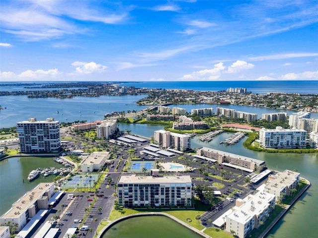 7700 SUN ISLAND DRIVE S 202, South Pasadena, FL 33707
