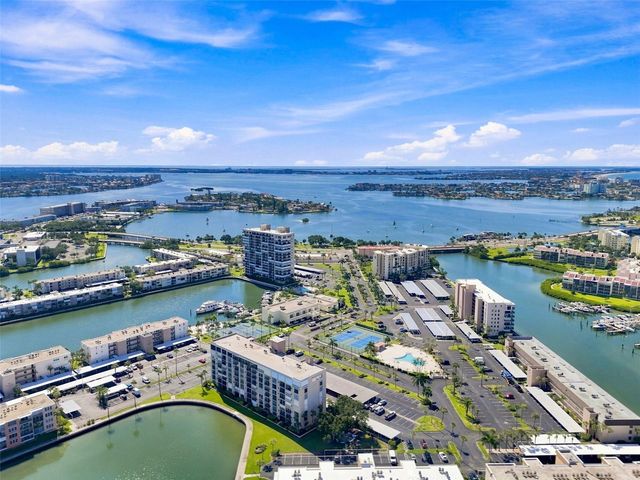 7700 SUN ISLAND DRIVE S 202, South Pasadena, FL 33707