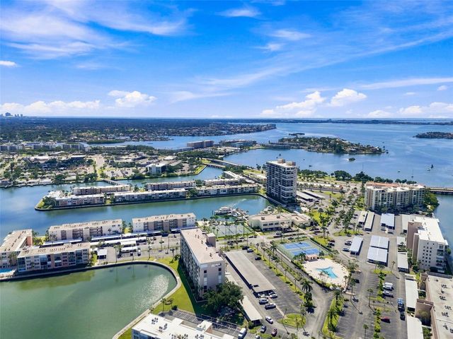 7700 SUN ISLAND DRIVE S 202, South Pasadena, FL 33707