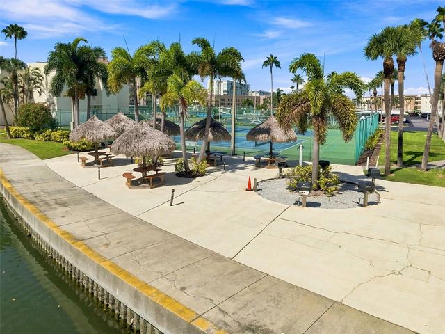 7700 SUN ISLAND DRIVE S 202, South Pasadena, FL 33707