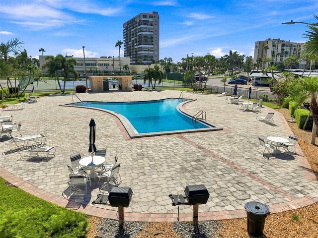 7700 SUN ISLAND DRIVE S 202, South Pasadena, FL 33707